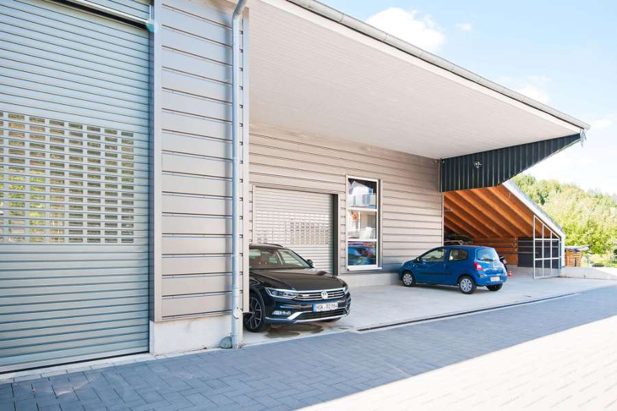 Garagenanlage mit schönen Details, Hauptstraße 46A, 59909 Bestwig